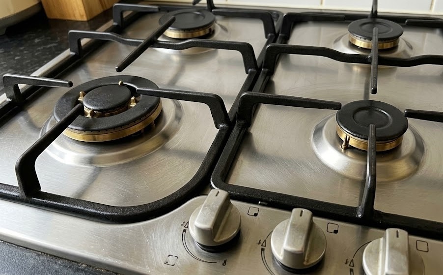 natural gas stove cleaning